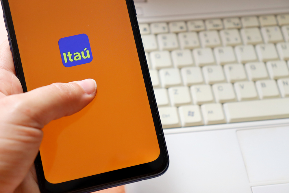 Itaú Uniclass Mastercard Black: cashback e experiências VIP para os clientes